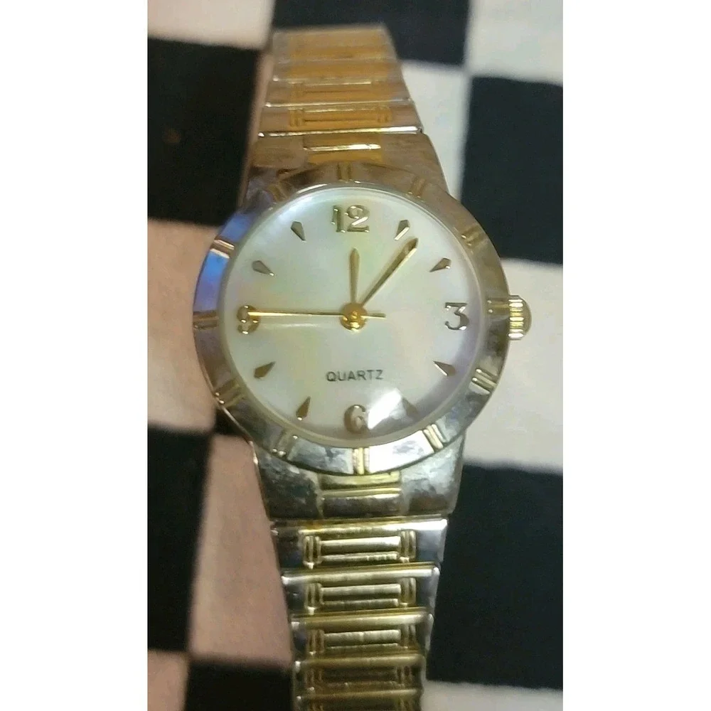 Vintage M.Z. Berger Women's Quartz Watch Gold Tone Expansion Band Japan Movement
